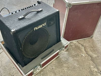 Roland KC500 Bass/Keyboard Amp