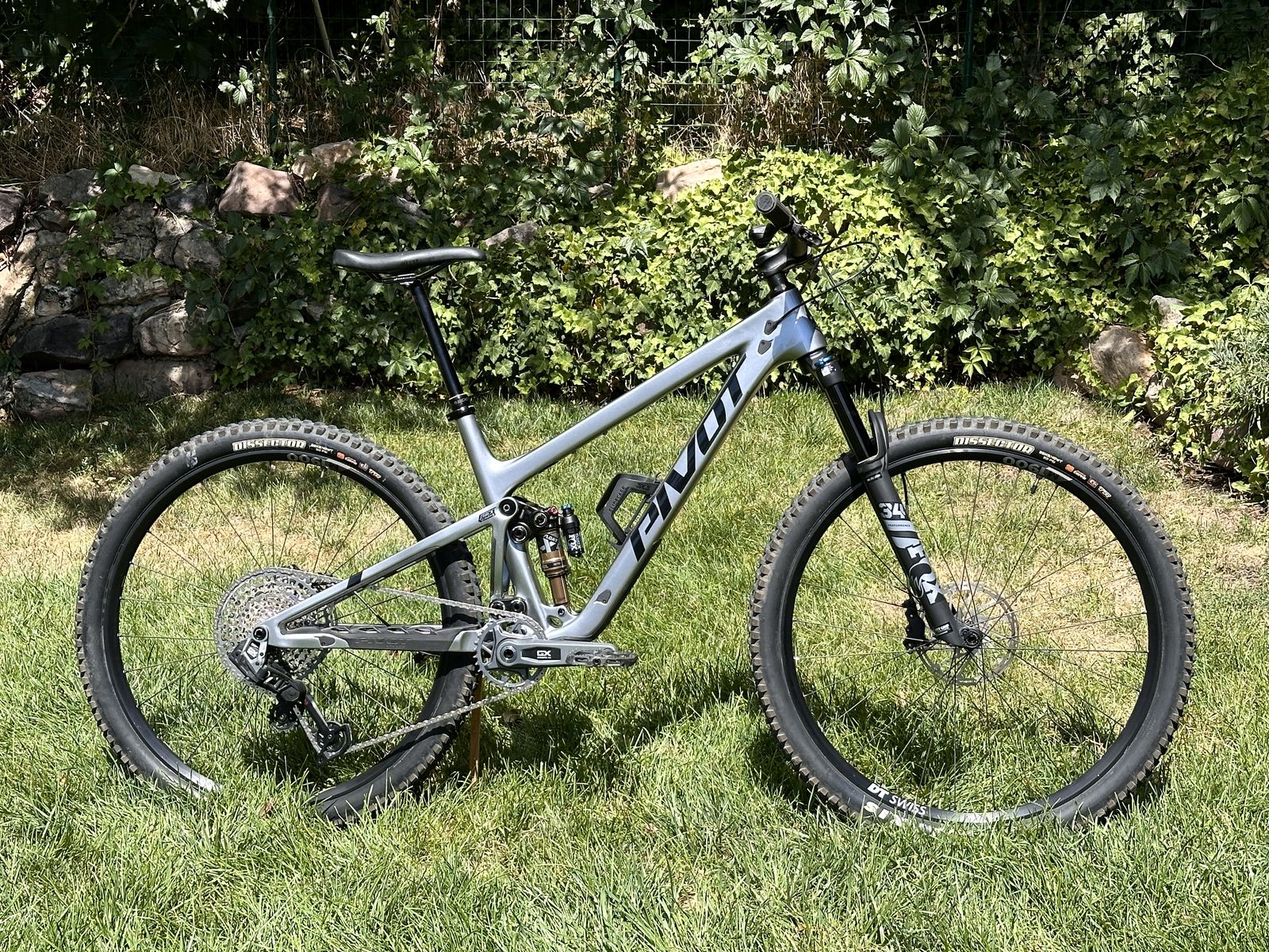 2025 Pivot Trail 429 V3 GX AXS Mountain Bike-Size Large-Nearly New