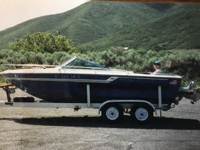 1976 Sea Ray 19ft | 147 Original Hours | Indoor Stored | Dual Axle Trailer