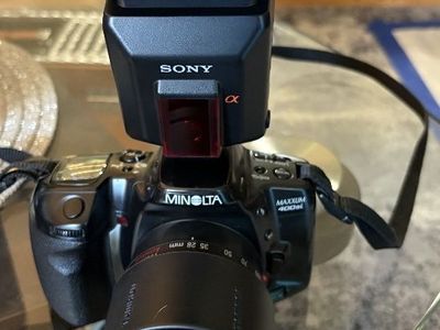 Minolta Maxxum 400 35mm Camera