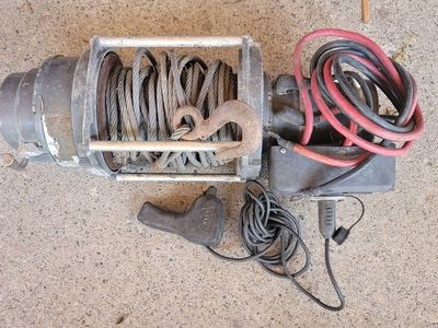 Warn M12000 winch