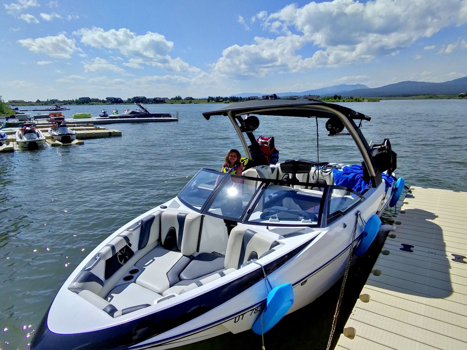 2017 Malibu Wakesetter 21 VLX – Excellent Condition & Fully Loaded!
