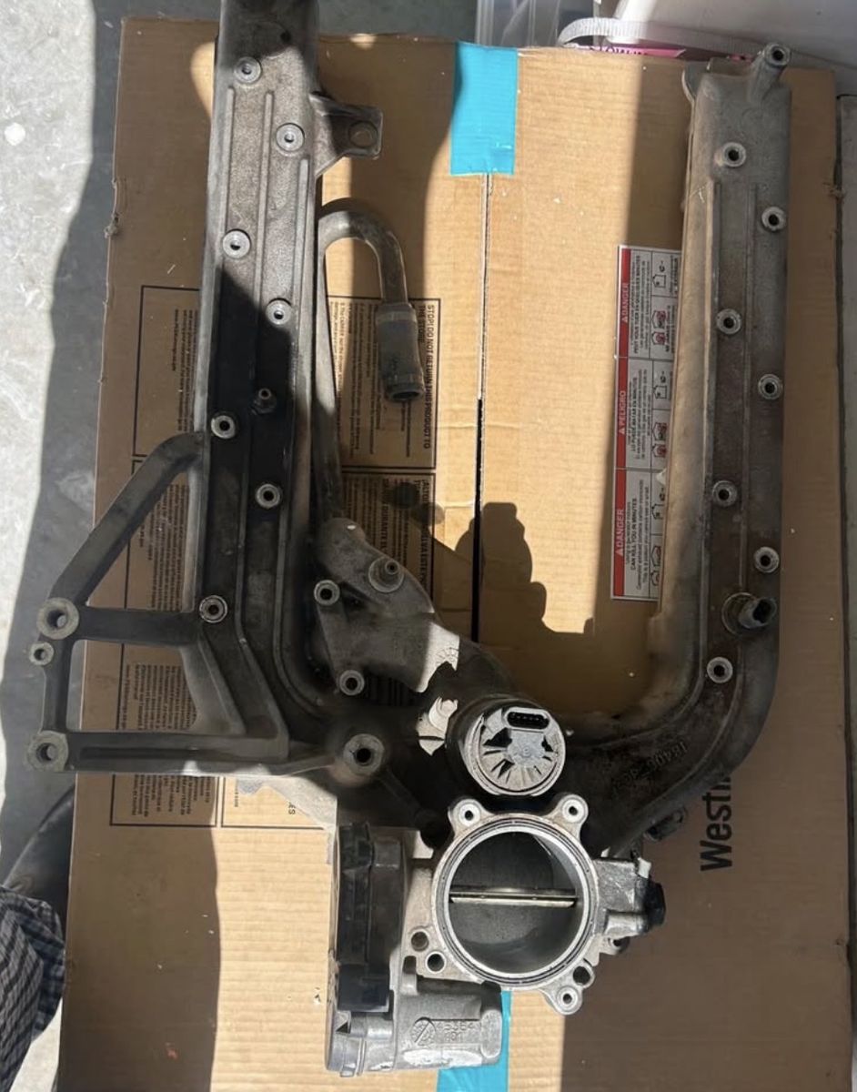 Main image 3