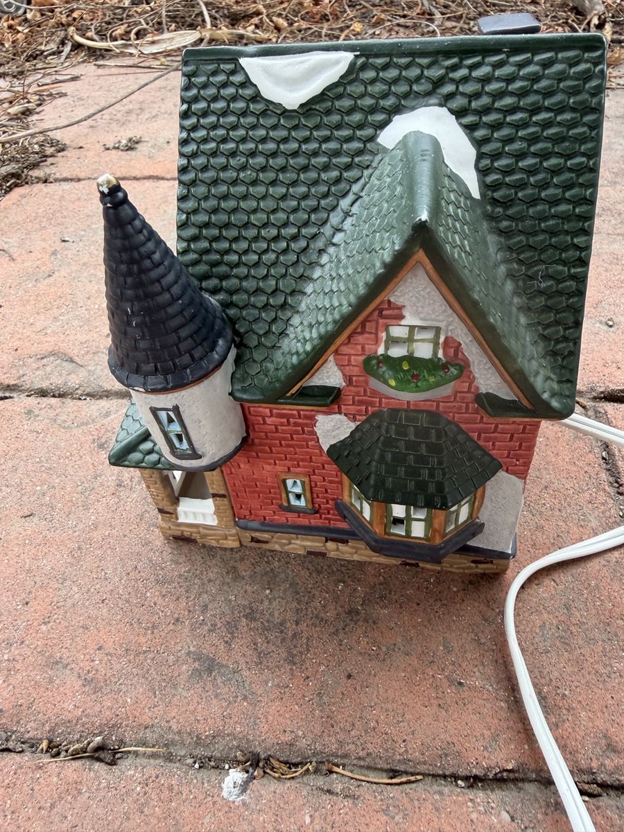 Main image 3