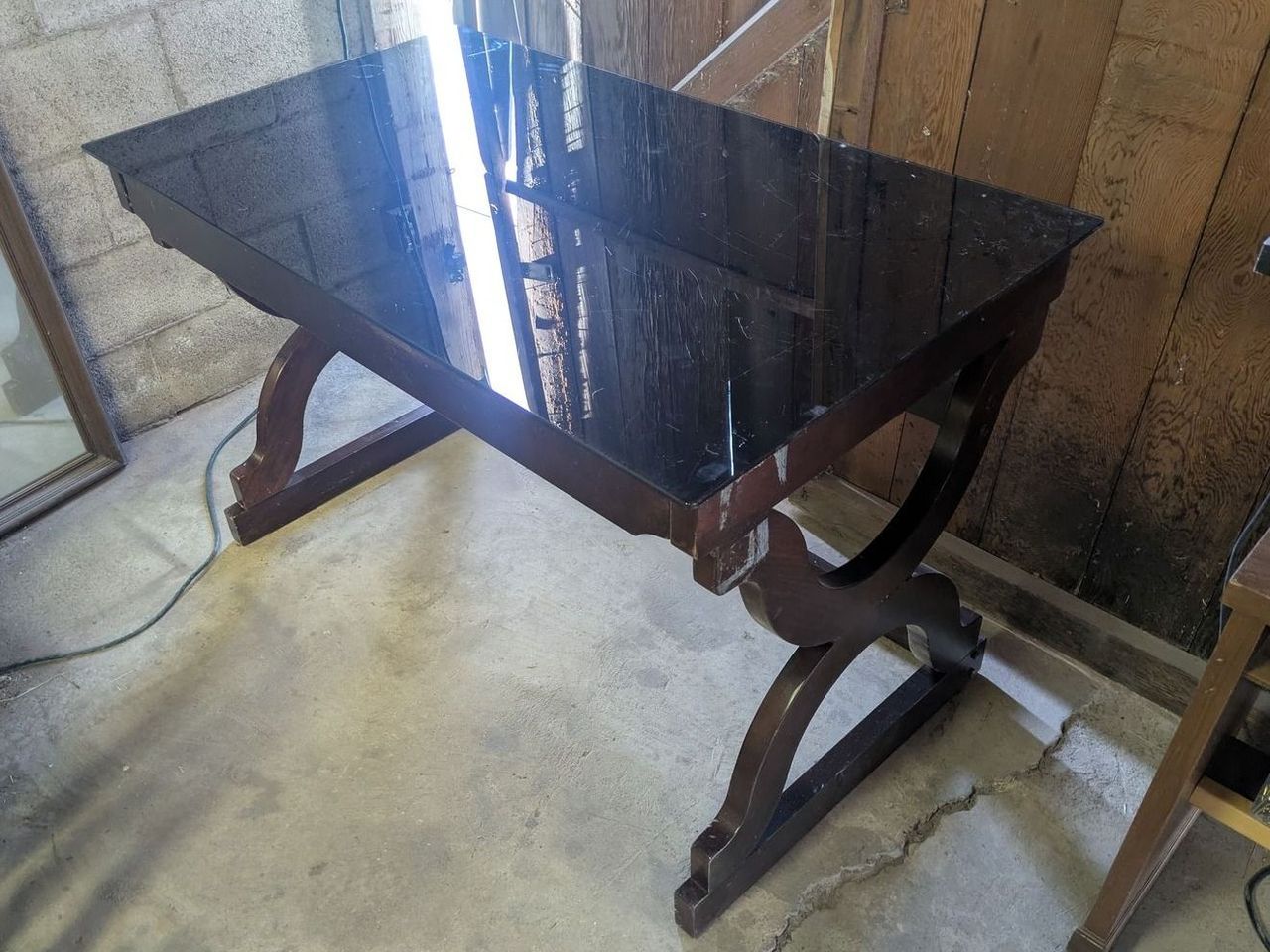 Main image 1
