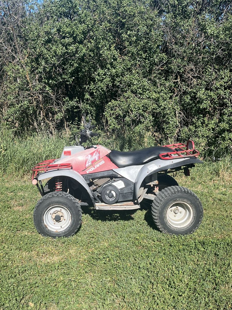 1990 Polaris 4wheeler 2-stroke
