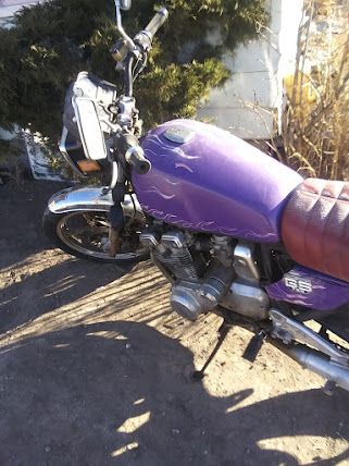 1972 vintage 750 Suzuki street bike, last ran 10 yrs ago, and ran very good ..no title