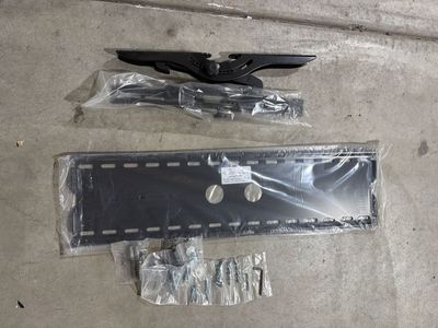 Sanus TV mount, Tilting 32-60 inch tv