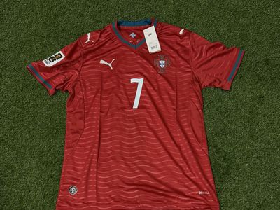 Puma Portugal Home Cristiano Ronaldo #7 Red Soccer Jersey Men's Size Large