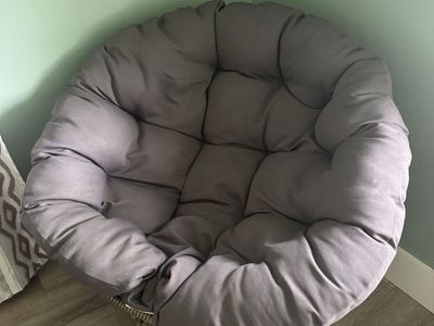 Round Wicker Papasan Chair with Grey Tufted Cushion