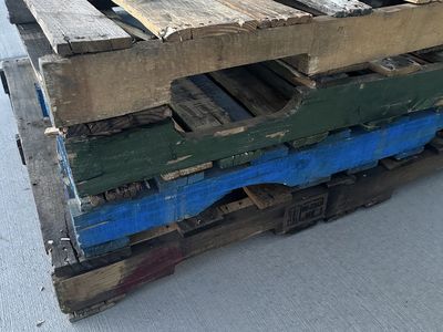 4 Pallets (FREE)