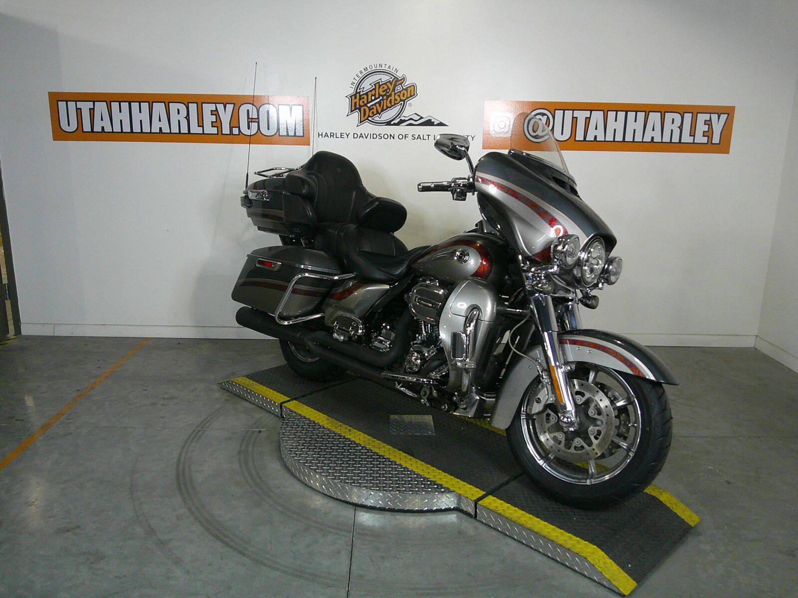 Harley-Davidson 2016 CVO Limited