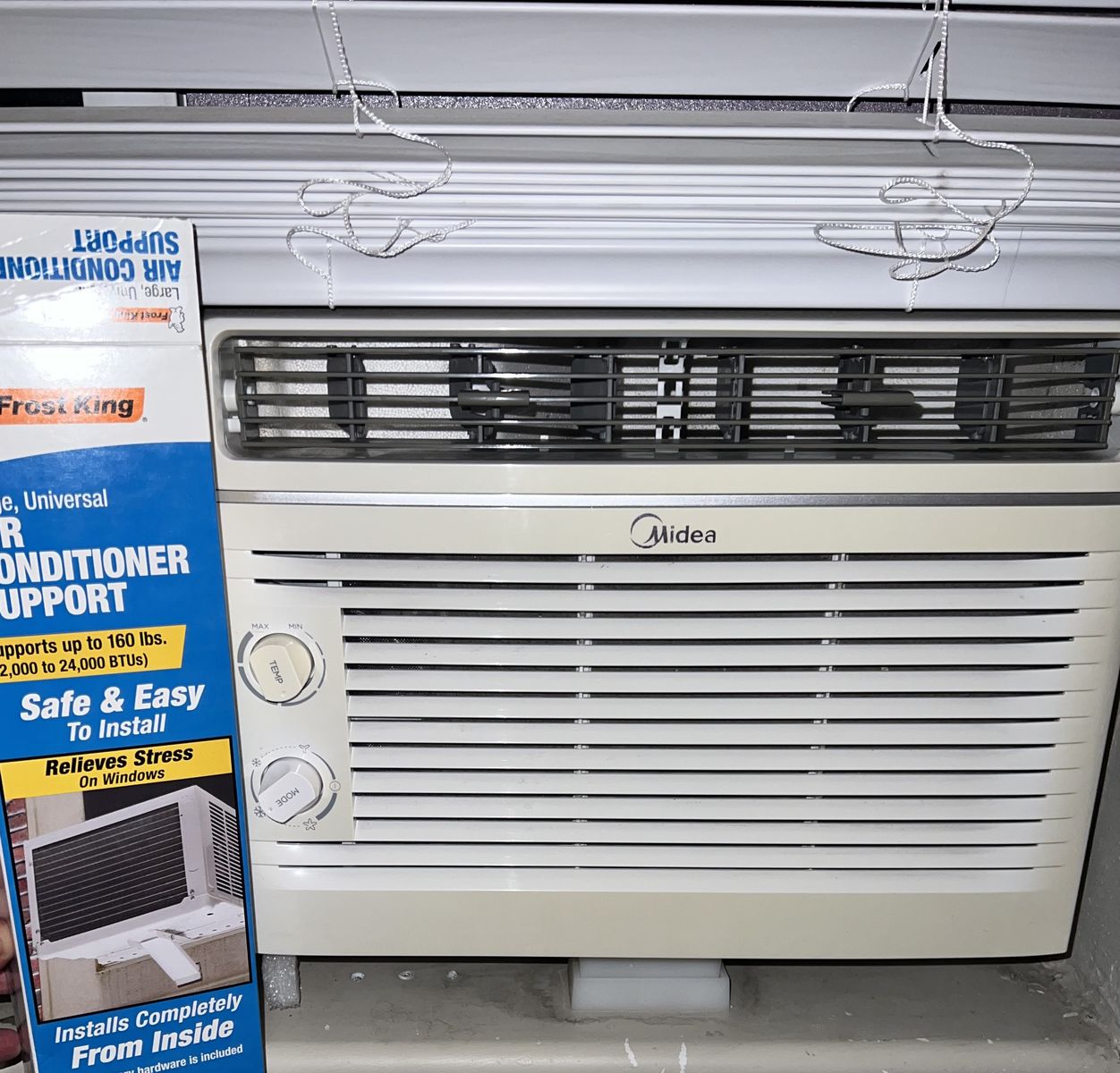 Window AC Unit with Mounting Support Arm