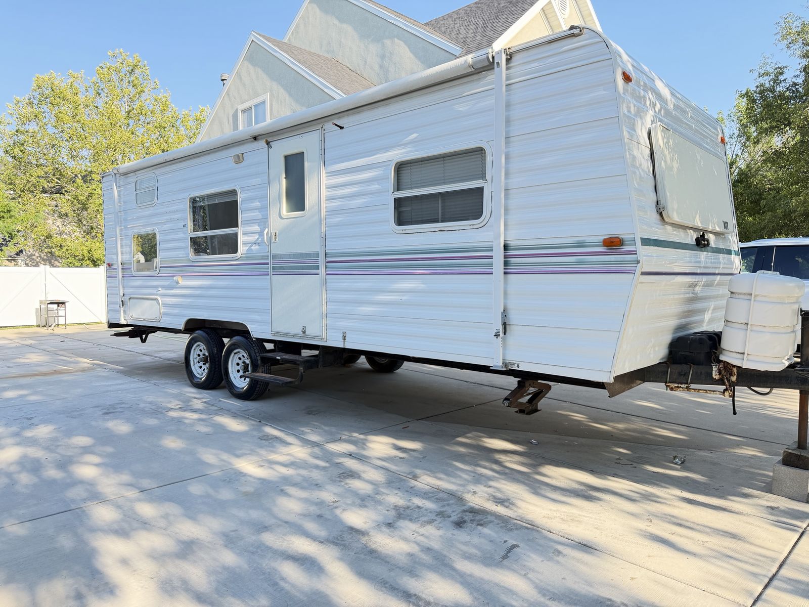 2000 KIT Bumper Pull Travel Trailer Dual Axle Camping RV