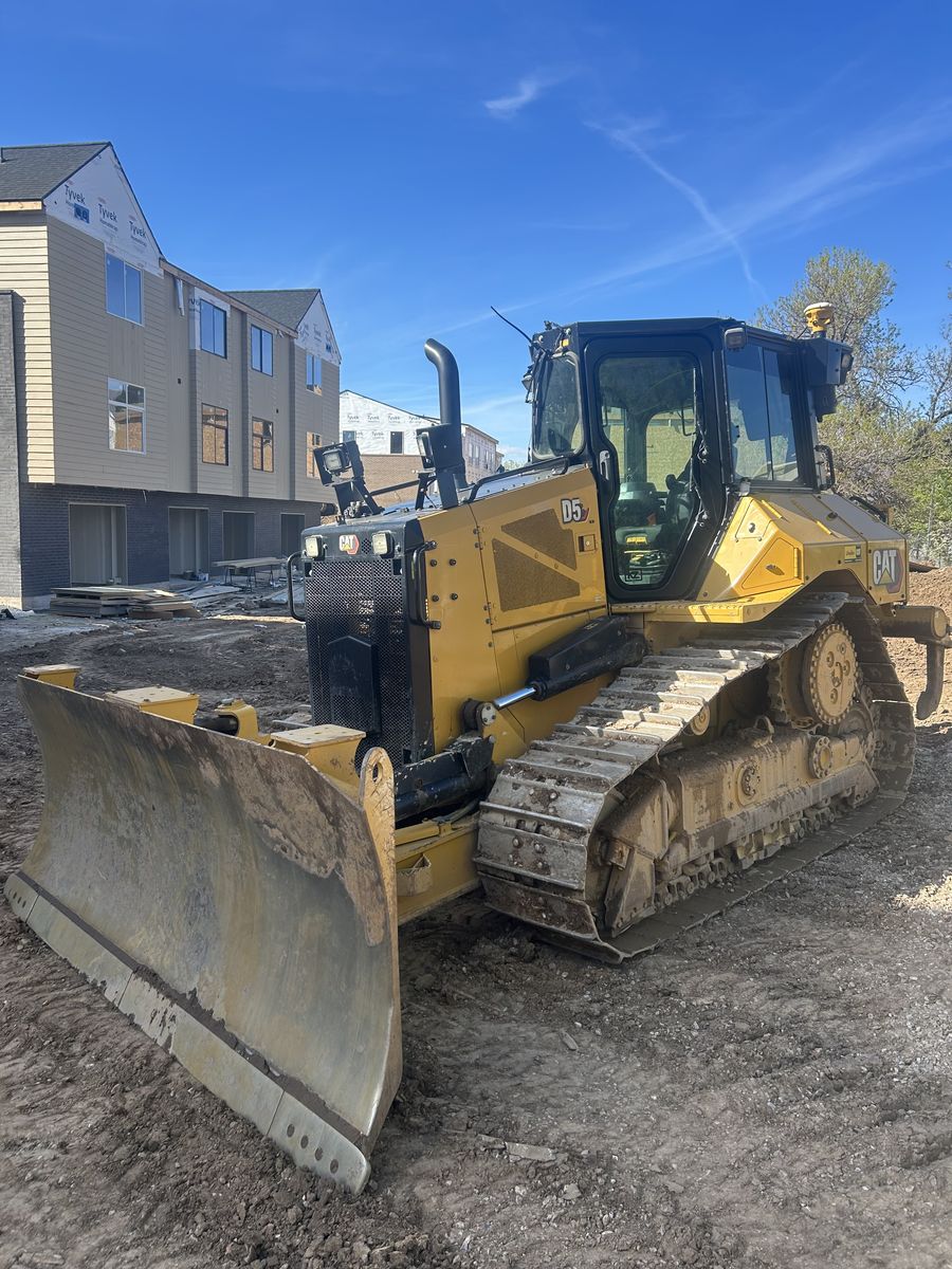 2021 Cat D5