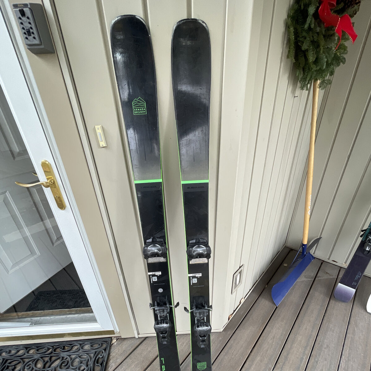 164 Armada Declivity 92 Ti Skis