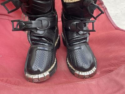 Yourh SIze 11 Dirt Bike Boots
