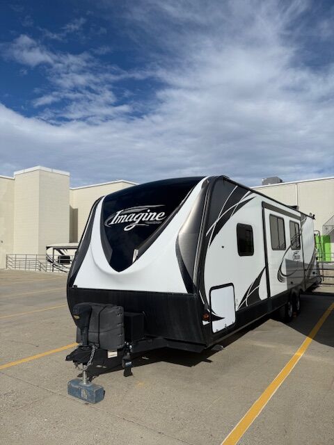 FOR SALE: 2017 Grand Design Imagine – Excellent Condition, One Owner, Boondock‑Ready