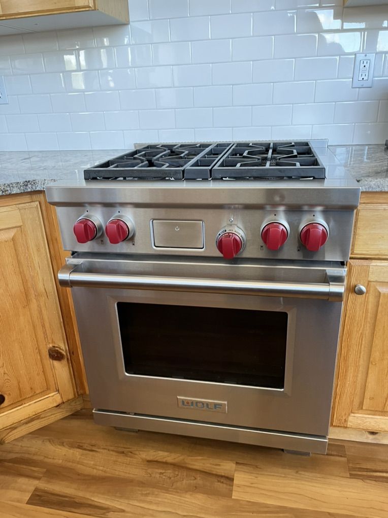 WOLF DUAL RANGE Cooktop And Oven 30 Inches