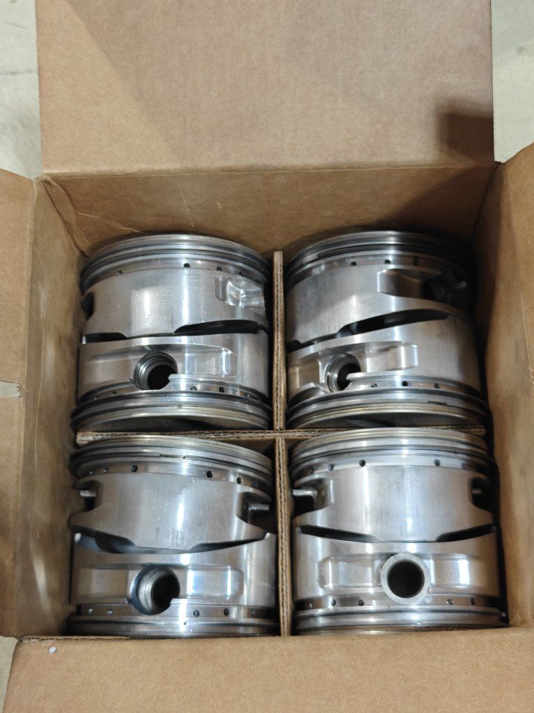 Used JE Forged Pistons Full Set of 8 For 434 SBC