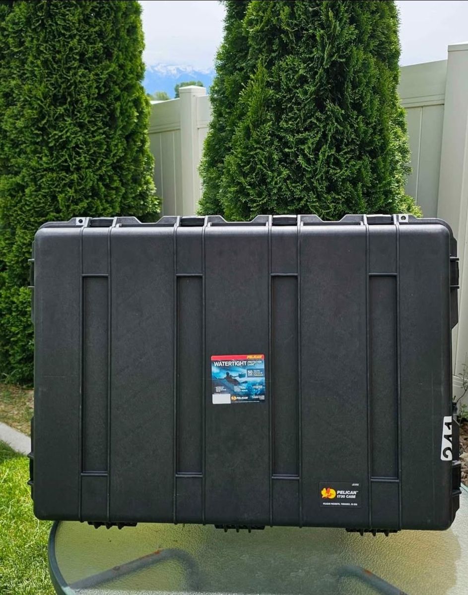 Pelican 1730 Watertight Protector Case Hard Travel Storage Case - New   #211