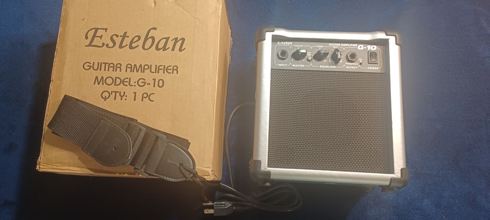 ESTEBAN GUITAR AMPLIFIER