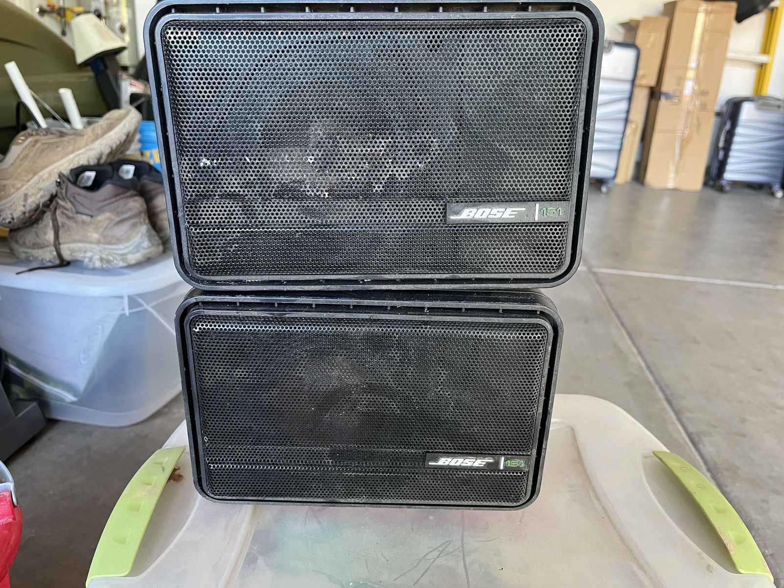 Bose 151 Speakers Envriromental