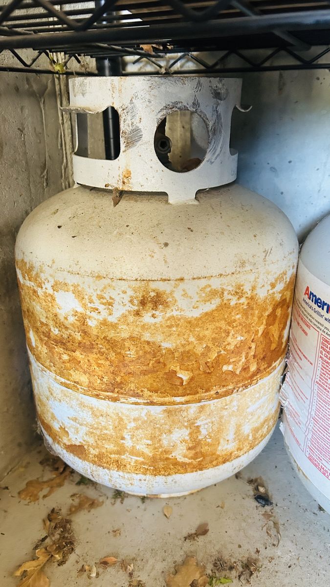 Used Propane Tank - Standard Size, Rusty Condition