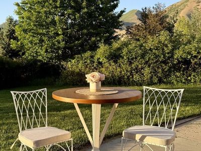 Outdoor or indoor table and chairs