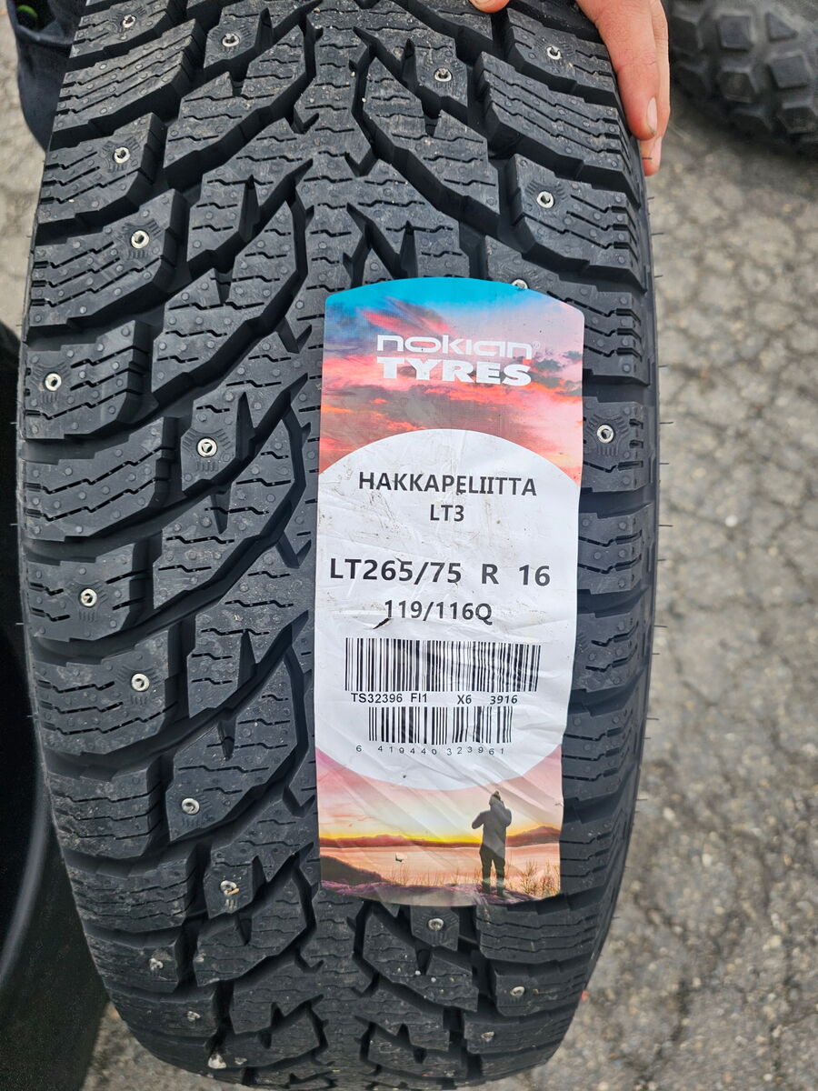 4 NOKIAN HAKKAPELIITTA LT3 STUDDED BSW LT 265 75 16 119/116Q 8PLY WINTER TIRE TS32396