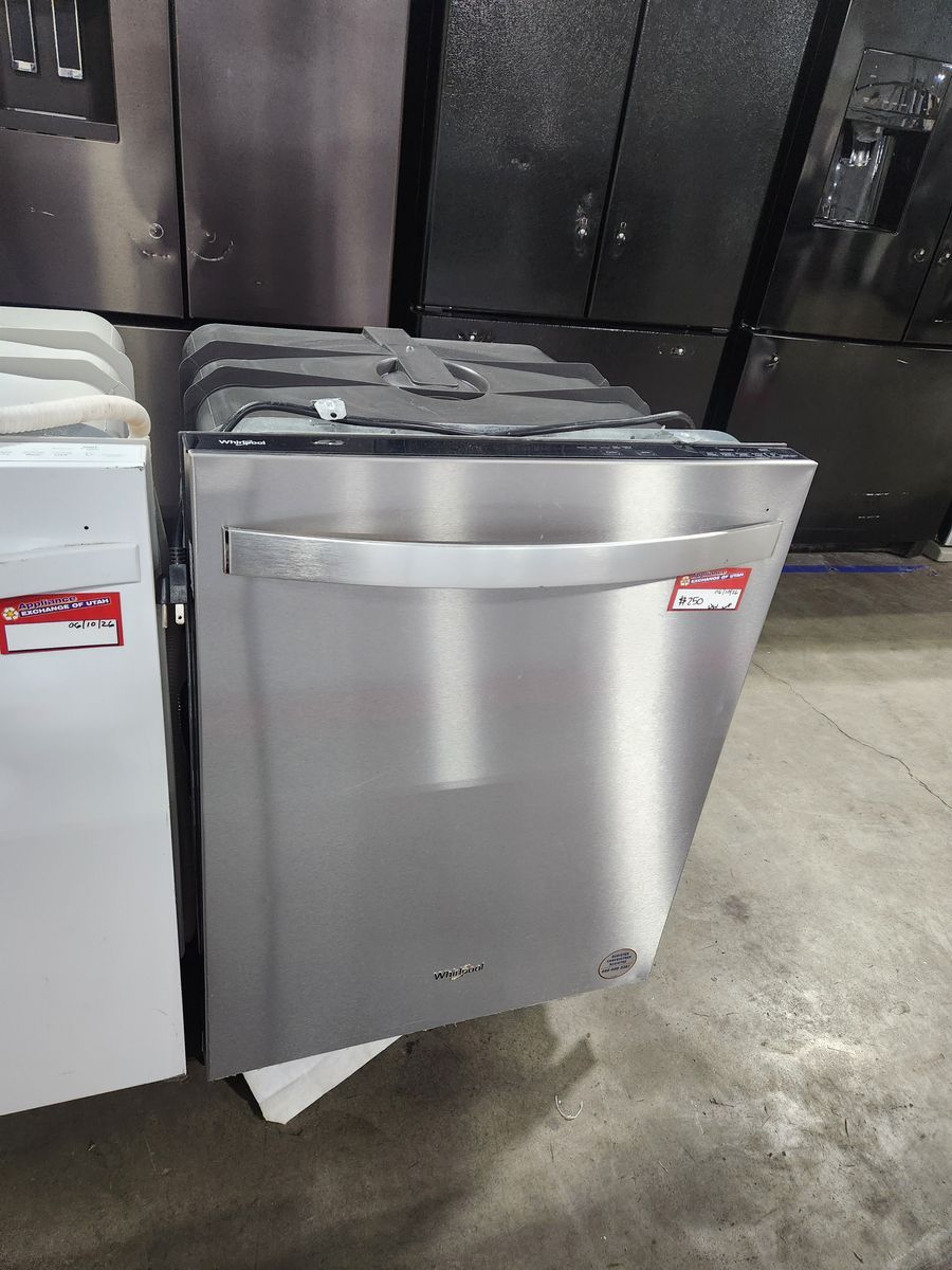 Whirlpool Stainless Steel Built-in Dishwasher - Excellent Condition