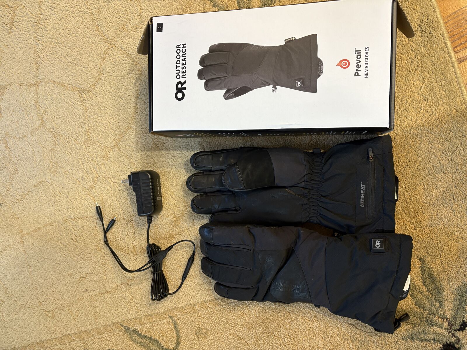 Heated gloves