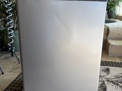 Frigidaire mini fridge