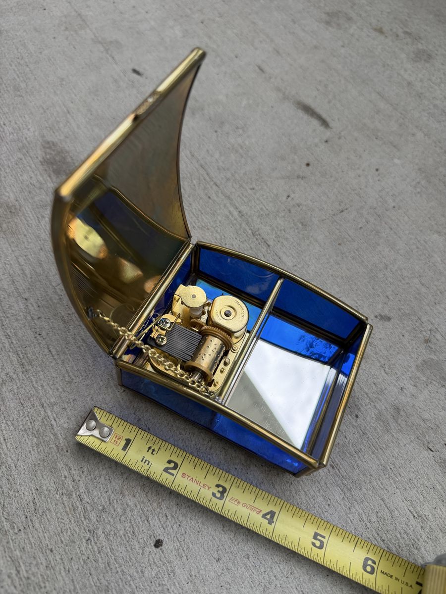 Main image 2