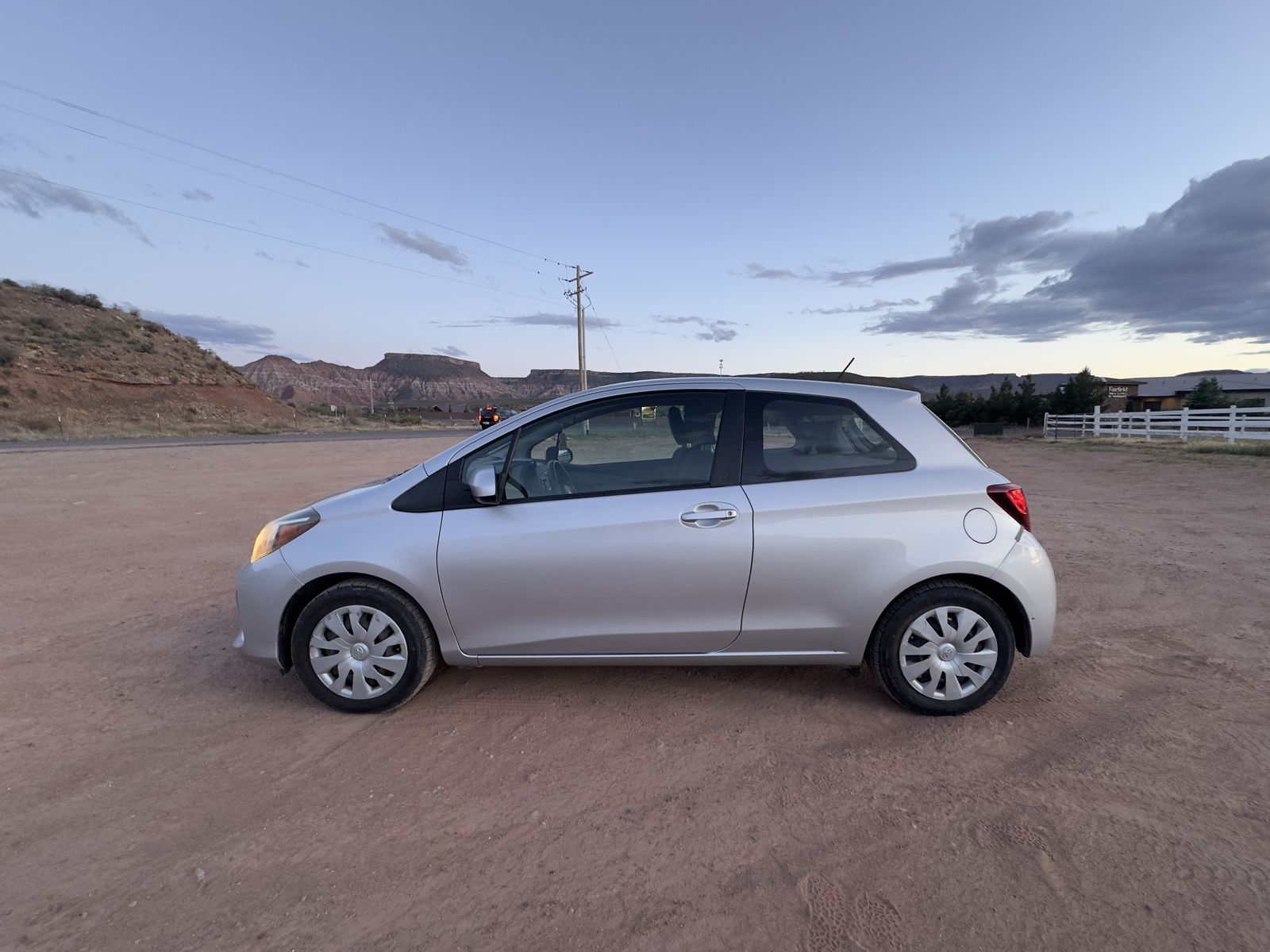 2016 TOYOTA YARIS 3-Door L