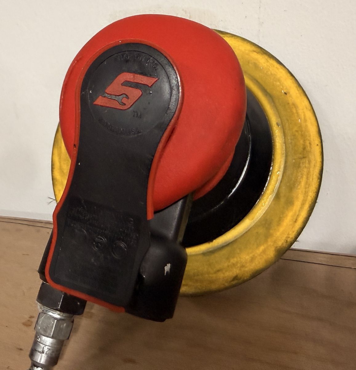 Snap-on Pneumatic Air Palm Sander - Red/Black