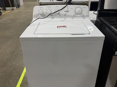 Hotpoint 3.8 cu. ft. Top Load Washer - White, Gently Used