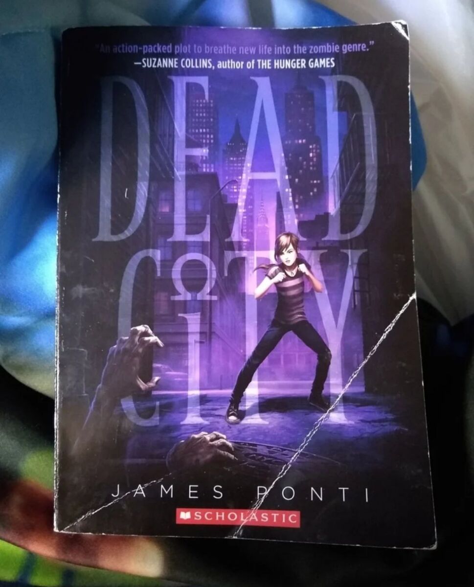Dead City book 1