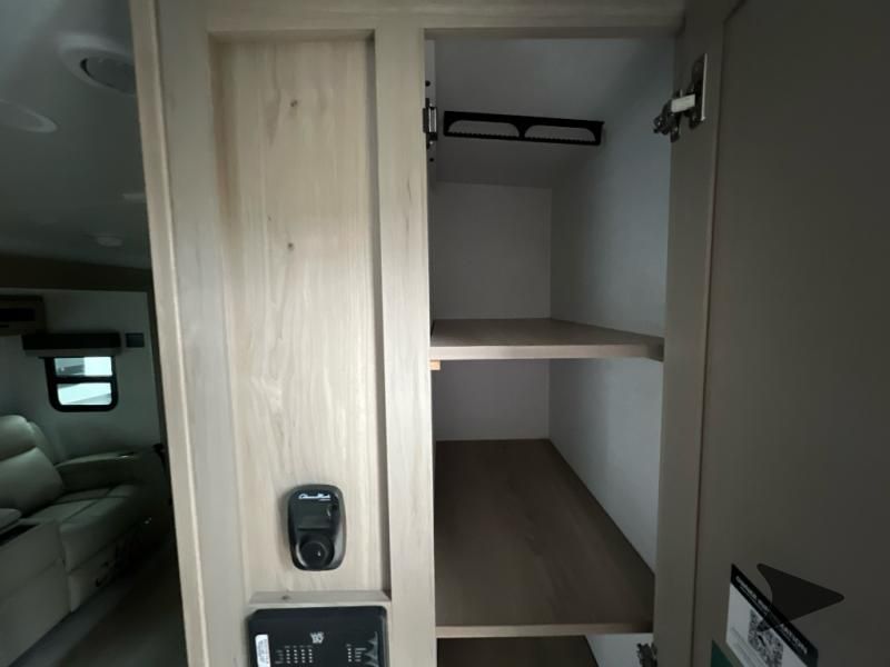 Main image 25