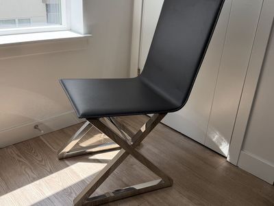 Modern Accent Chair / Side Chair – Clean Minimalist Design