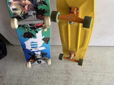 2 skate boards
