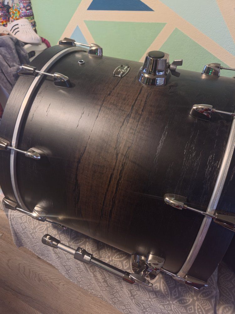 Yamaha Live Custom Hybrid Oak 22 x 18 Bass Drum