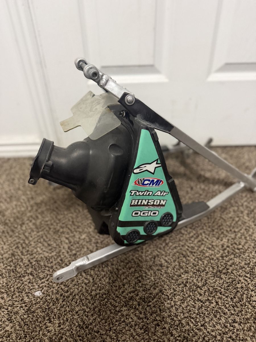 06-08 Kx450f air box and subframe