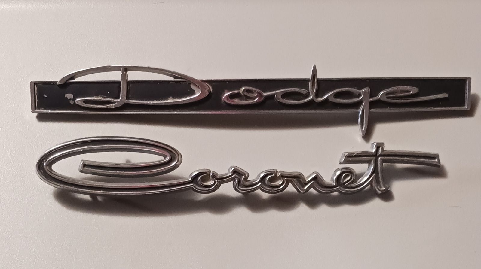 1965 dodge coronet emblems