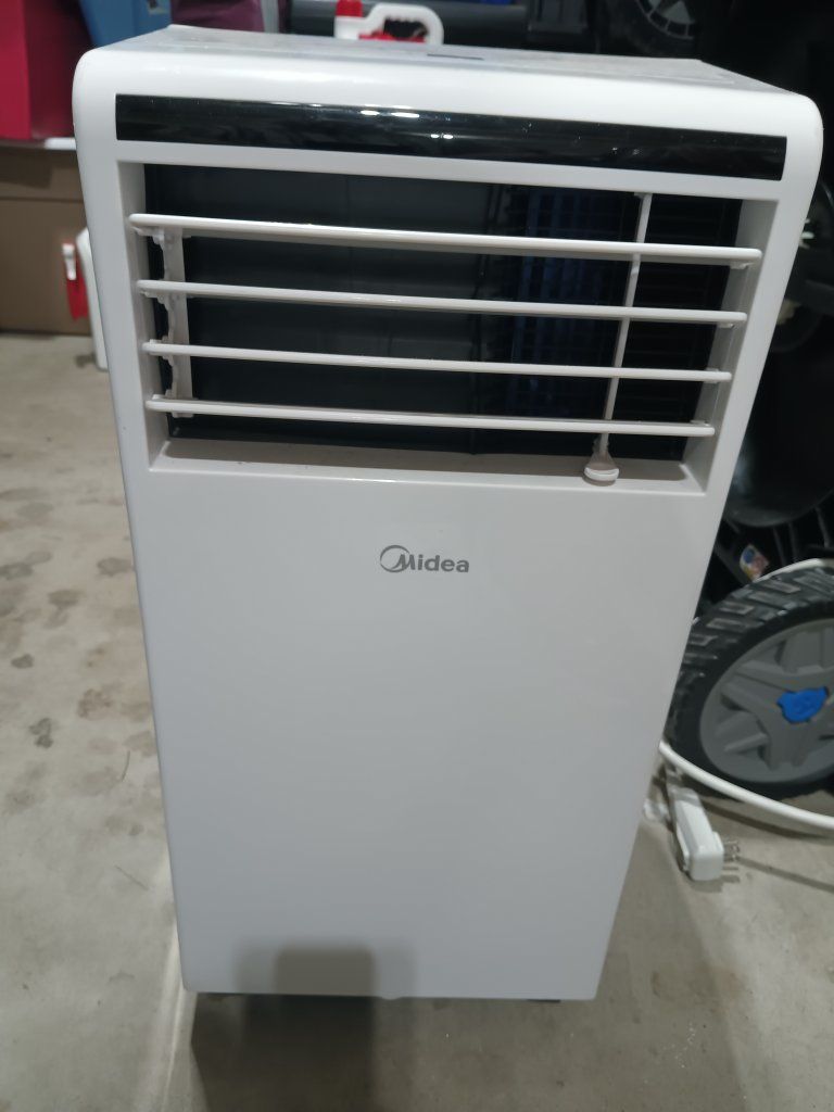Midea 8000 BTU portable air conditioner