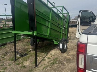 Real Tuff Portable Loading Chute & Matching Heavy-Duty Alley – Excellent Condition