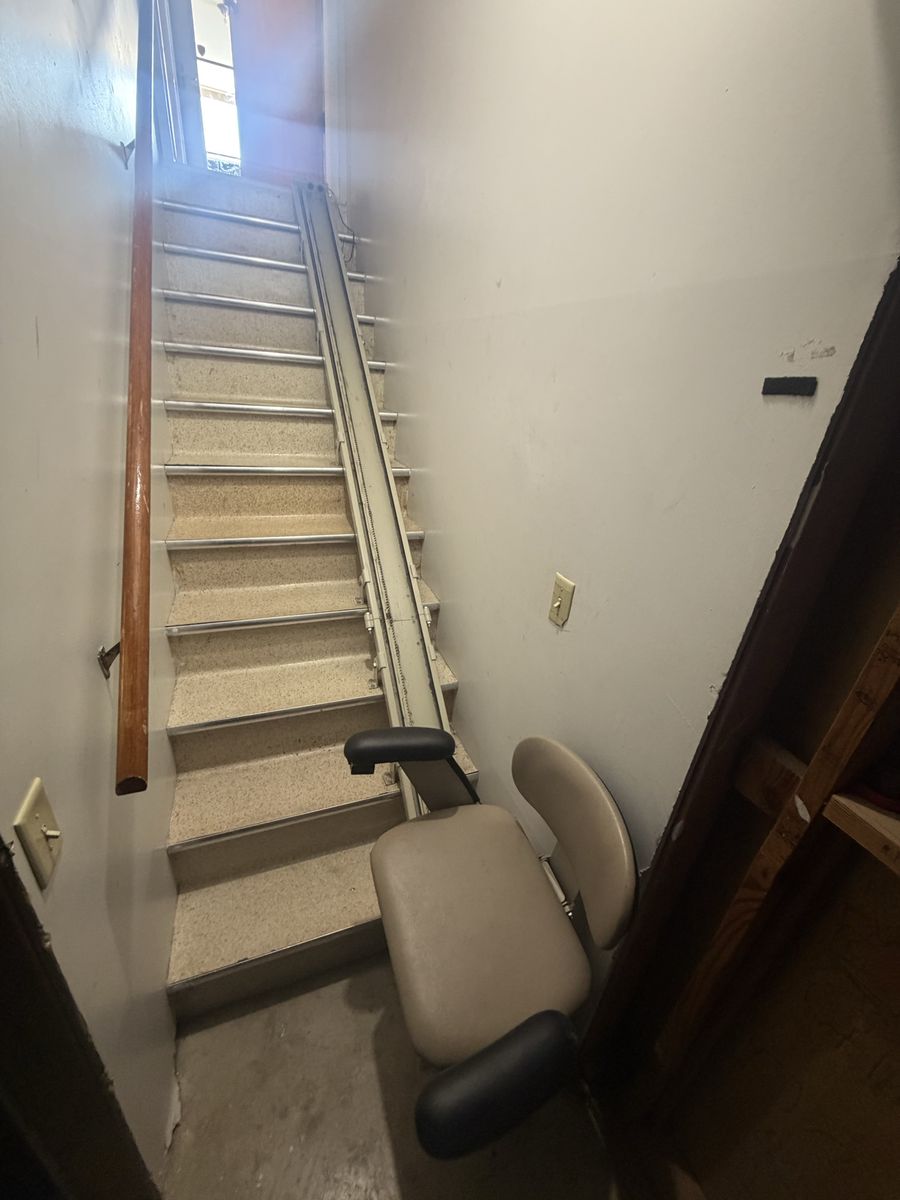 Straight Stair Lift for Indoor Stairs with Track and Chair