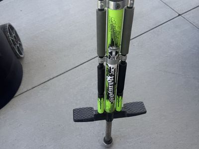 Thruster Rampage Pogo Stick for teens