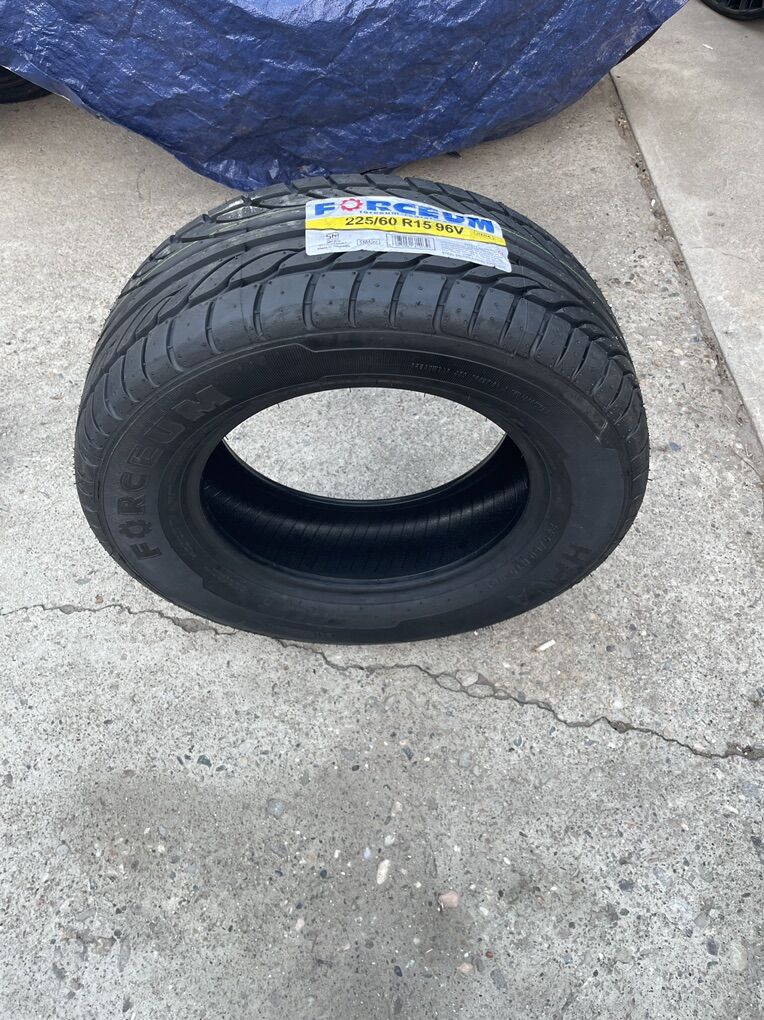 225/60/15 NEW FORCEUM TIRE