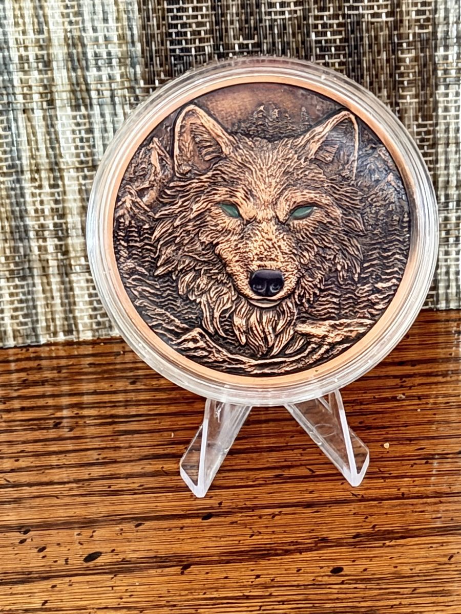5 Oz .999 Dark Wolf Glowing Eyes Fine Copper Round Ultra High Relief UV Reactive Dark